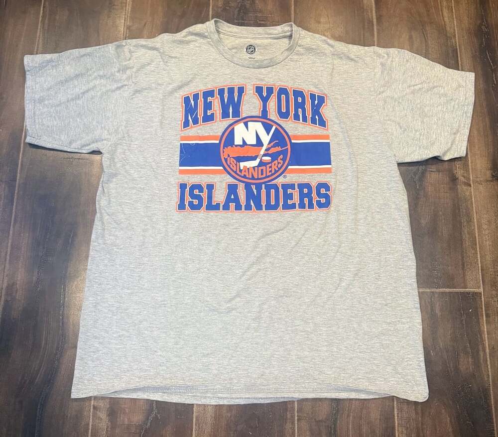Blue 84 New York Islanders NHL Heather Gray T-Shirt XL